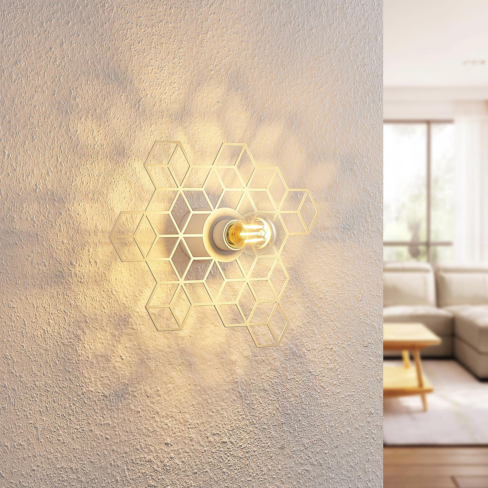 Lucande Alexaru -seinävalaisin, Valkoinen