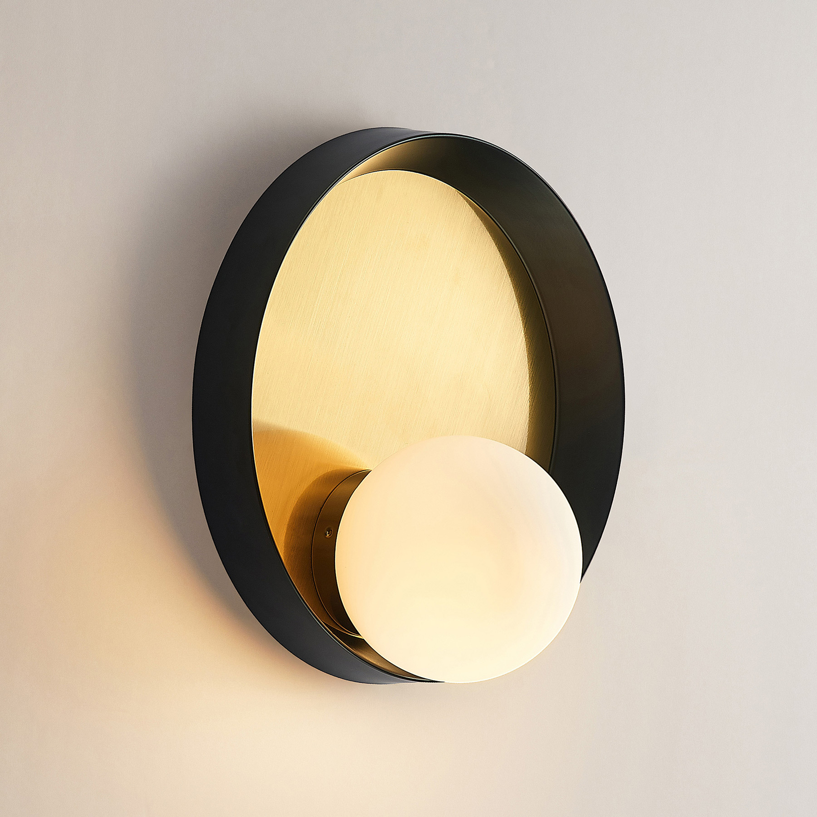 Lucande Andelina -seinävalaisin, Pyöreä, Messinki - Image 4