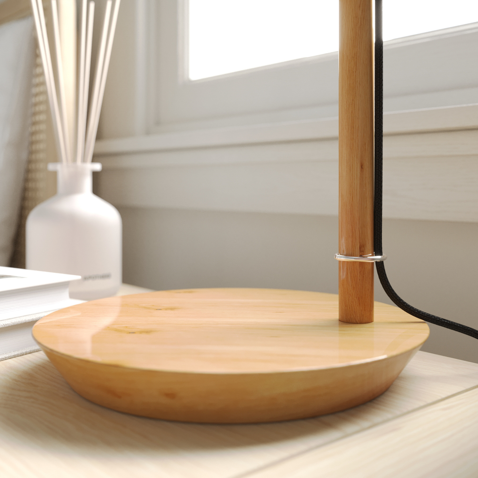 Lucande Jinda -pöytälamppu, Puurunko, Kangas - Image 8