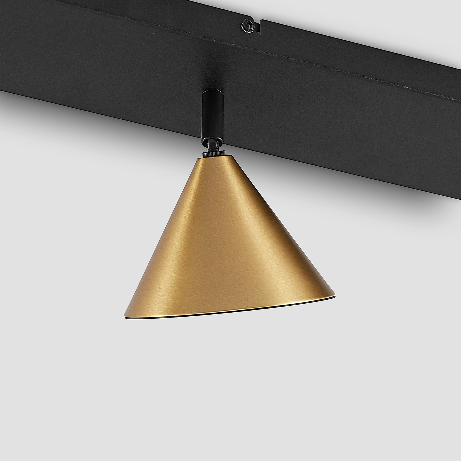 Lucande Kartio -kattovalaisin, 3-lamp., Messinki - Image 5