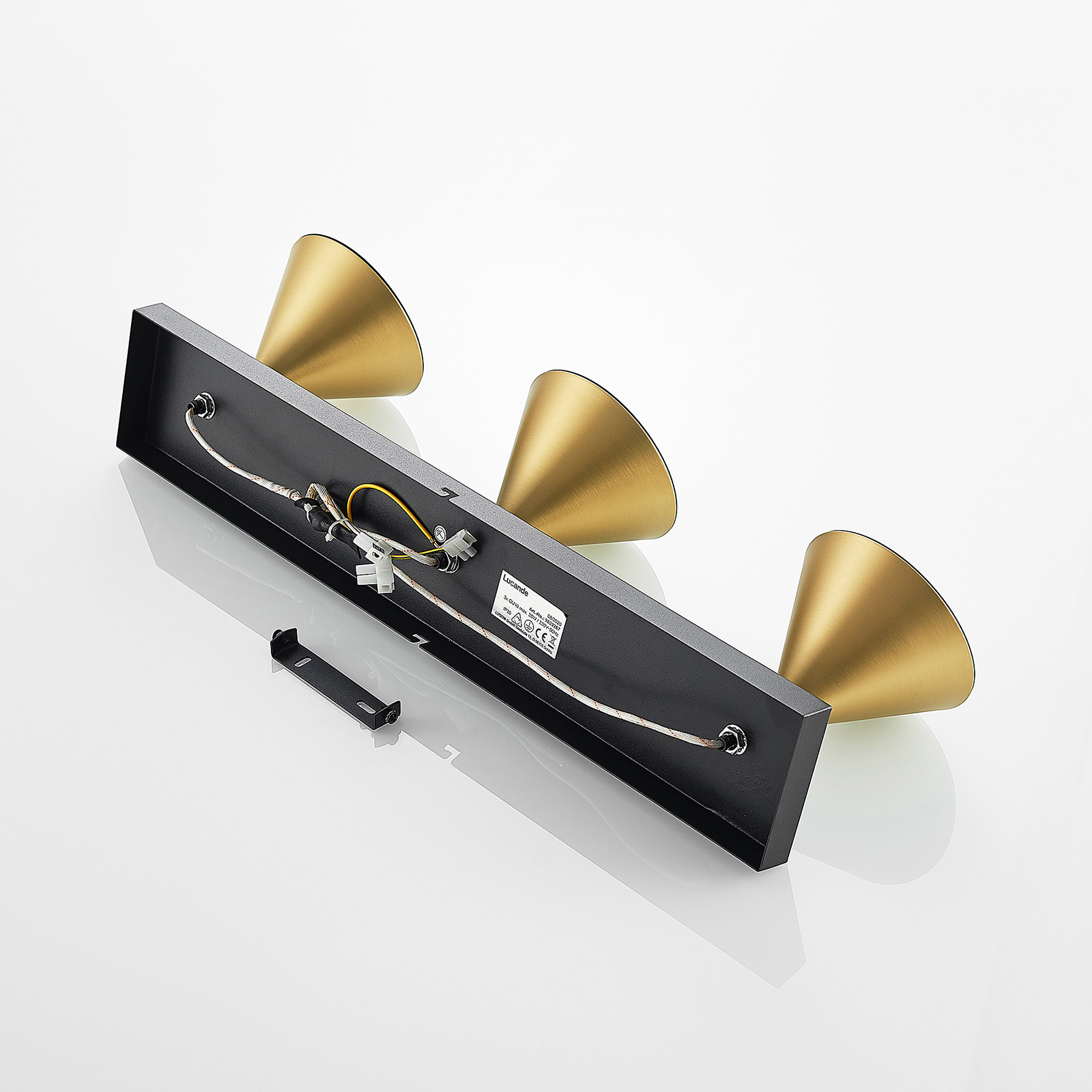 Lucande Kartio -kattovalaisin, 3-lamp., Messinki - Image 8