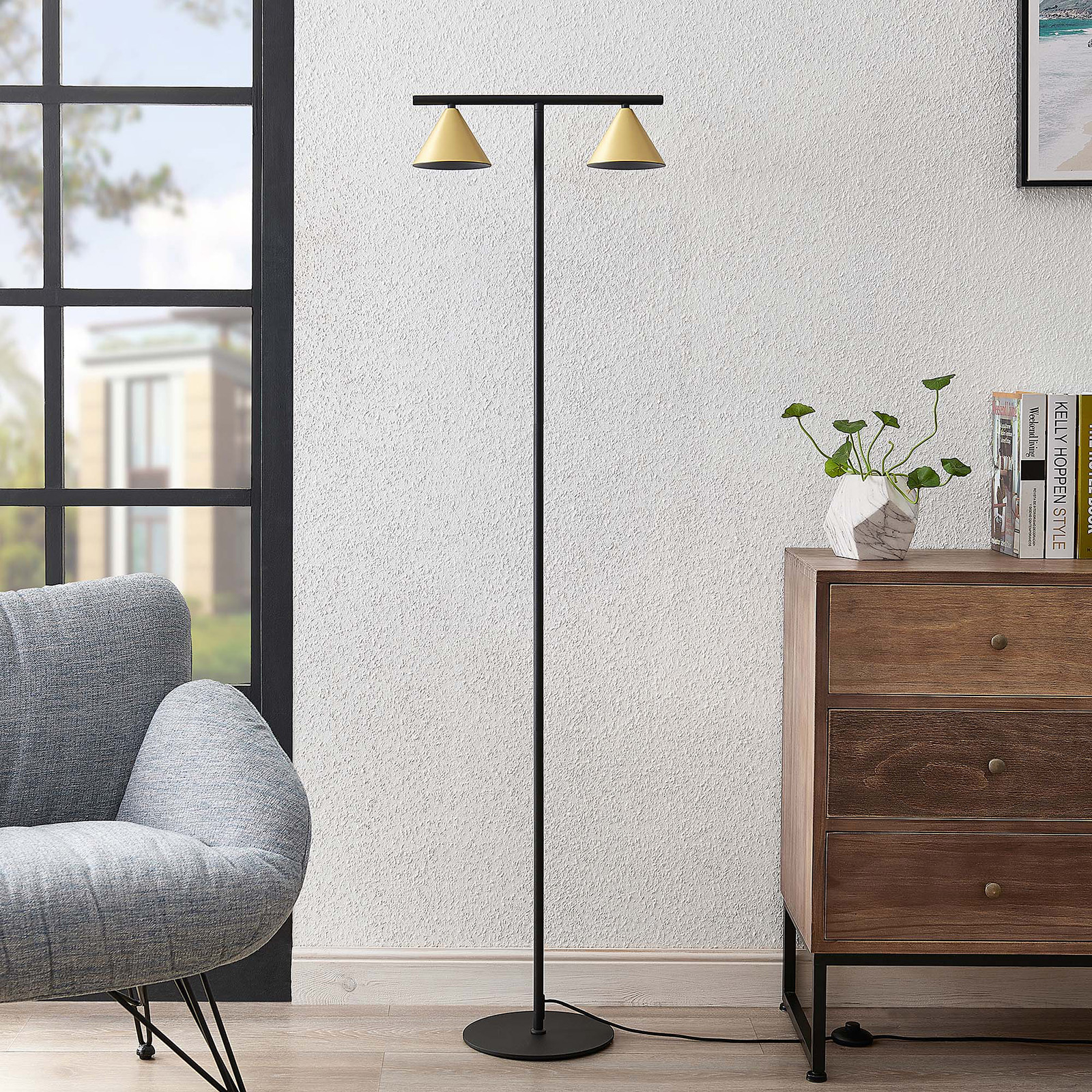 Lucande Kartio -lattiavalo, 2-lamppuinen, Messinki