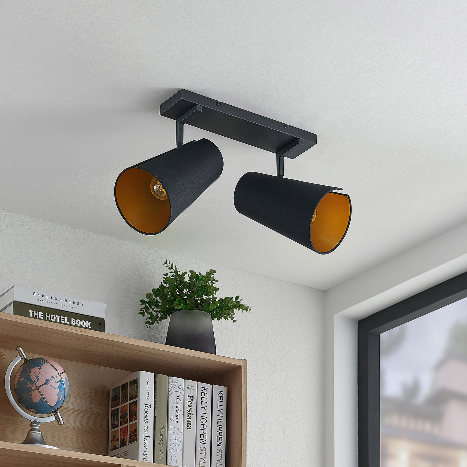 Lucande Kemoni -seinävalaisin, 2-lamppuinen