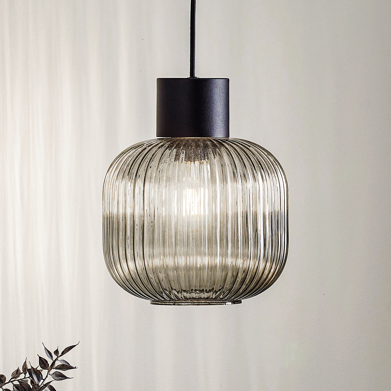 Lucande Lomeris -riippuvalo 1 Lamppu, Savunharmaa - Image 9