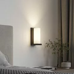 Lucande Lyra -seinävalaisin, Musta/valkoinen