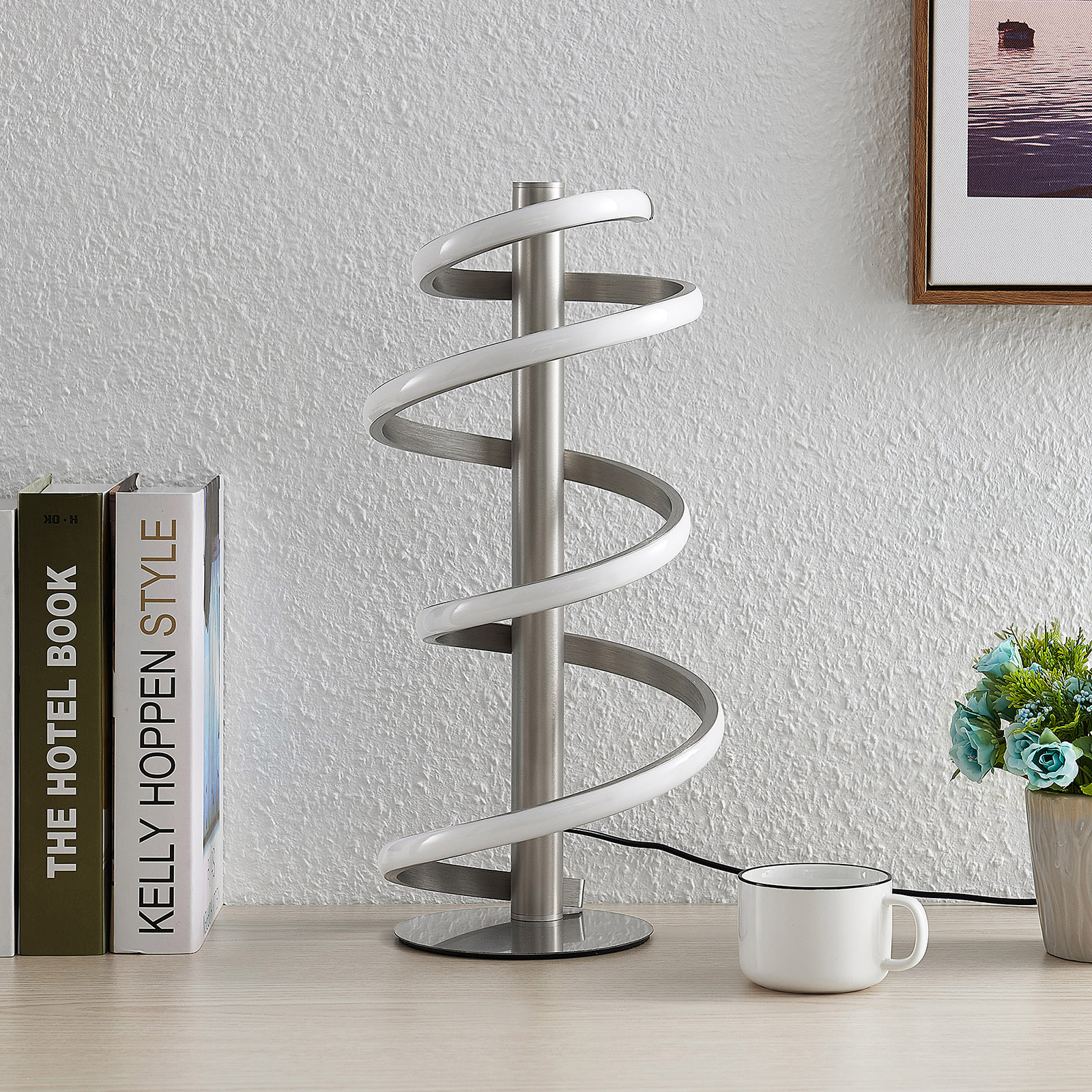 Lucande Milora -LED-pöytälamppu Satinoitu Nikkeli - Image 2