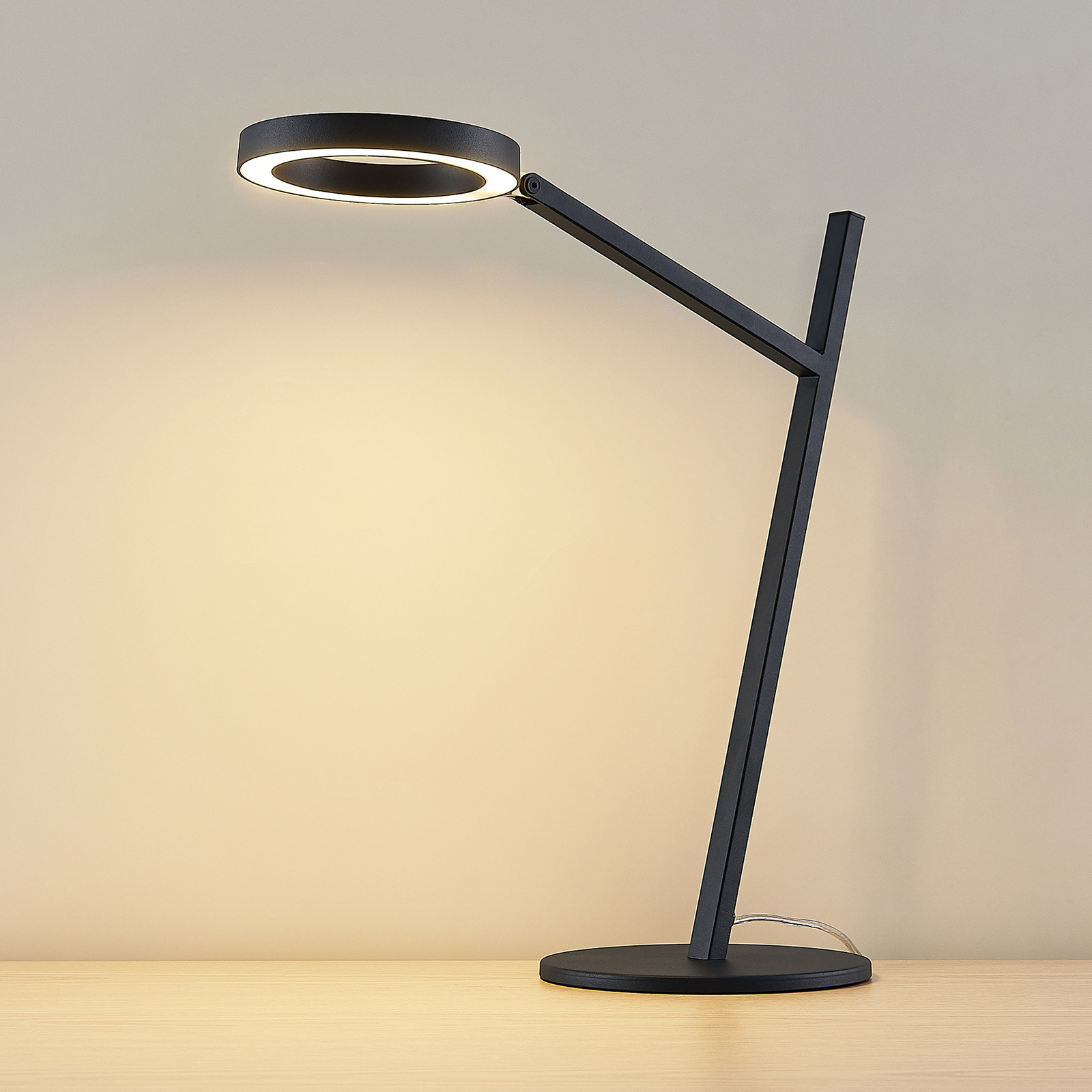 Lucande Nimbe -LED-pöytävalaisin, Musta, Himmennin - Image 5
