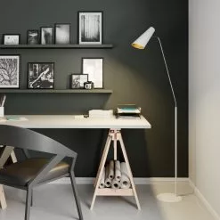 Lucande Wibke -lattiavalaisin, Valkoinen