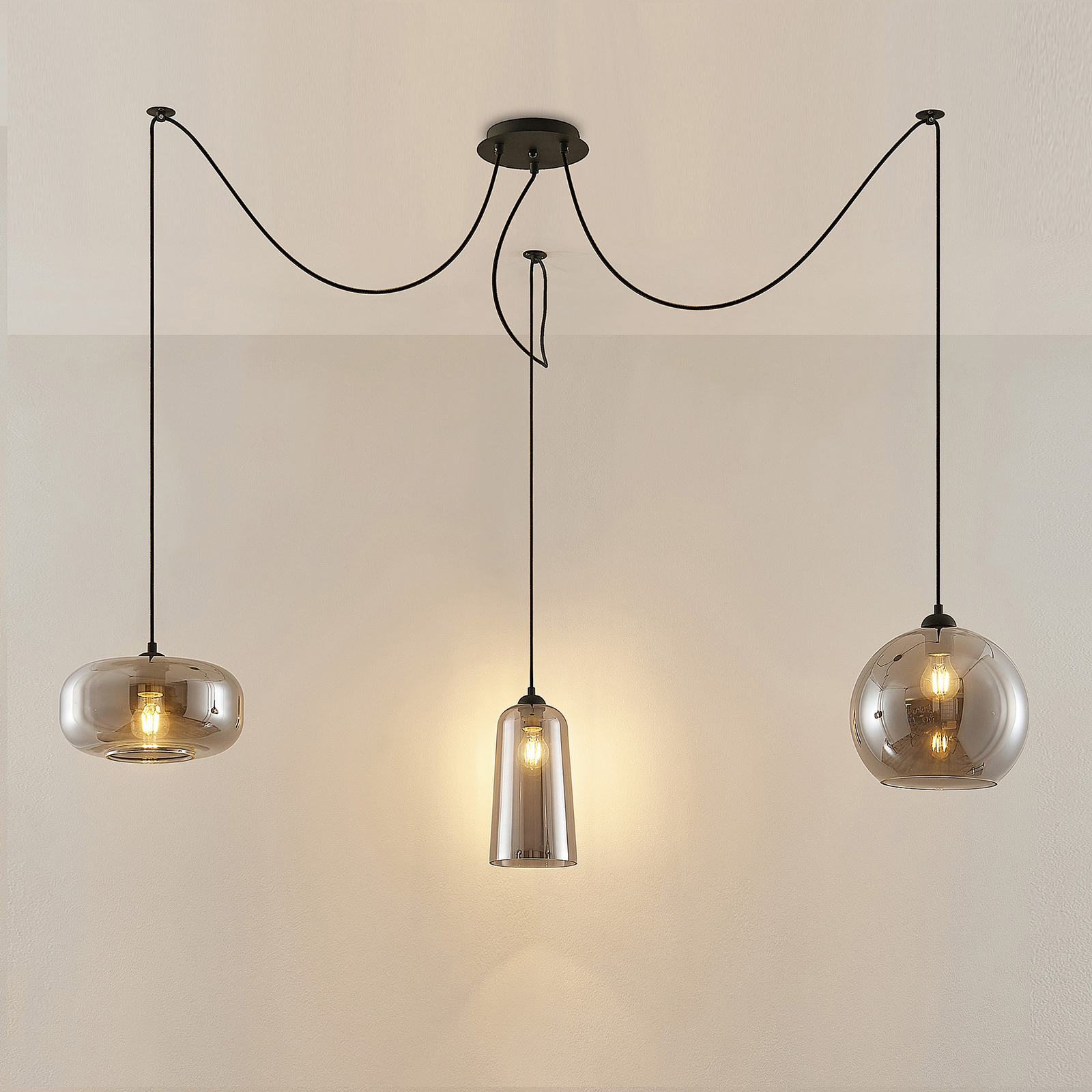 Lucande Zyli -riippuvalo, 3-lamppuinen Savunharmaa - Image 4