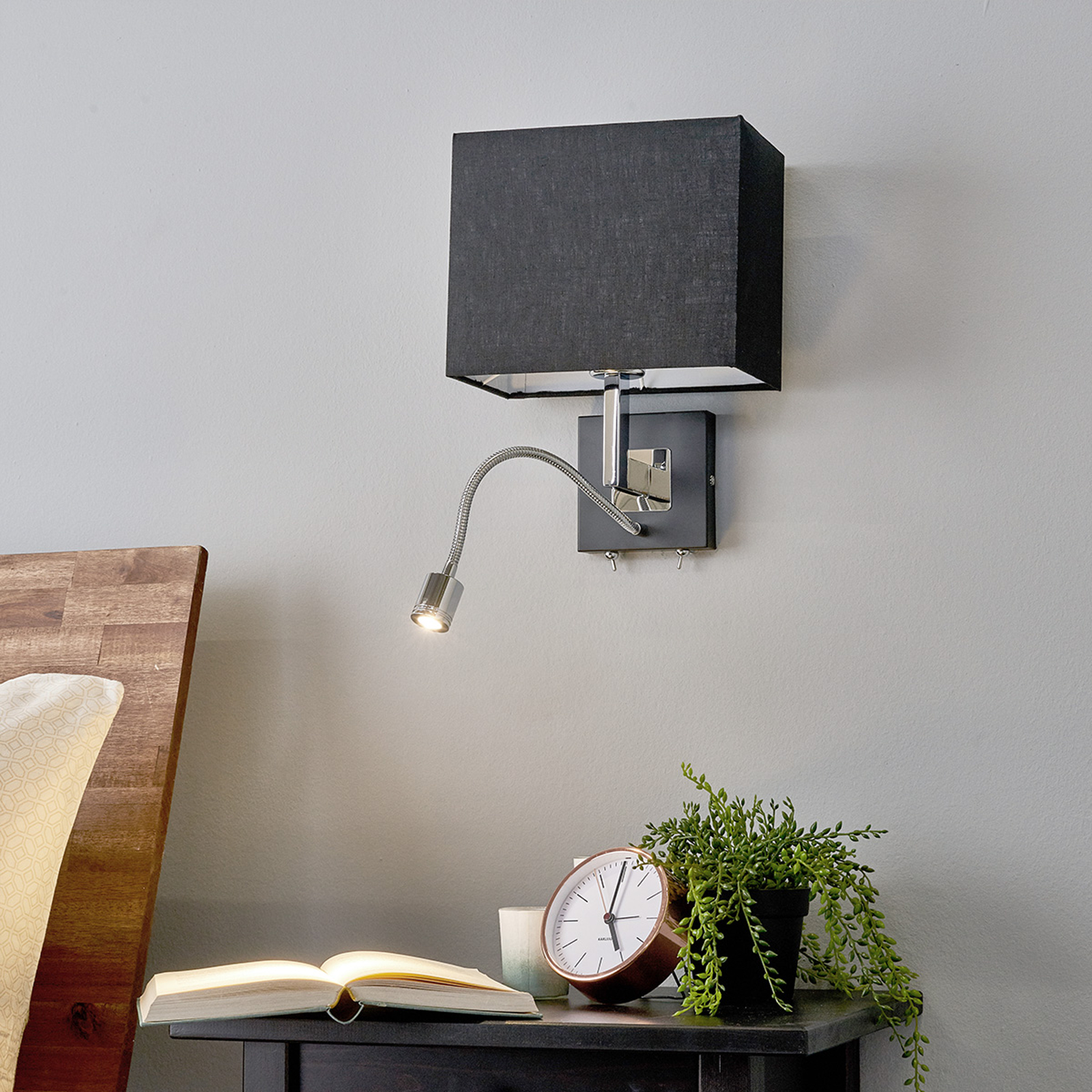 Lucande Musta Seinävalaisin Rebekka LED-lukuvarrella - Image 3