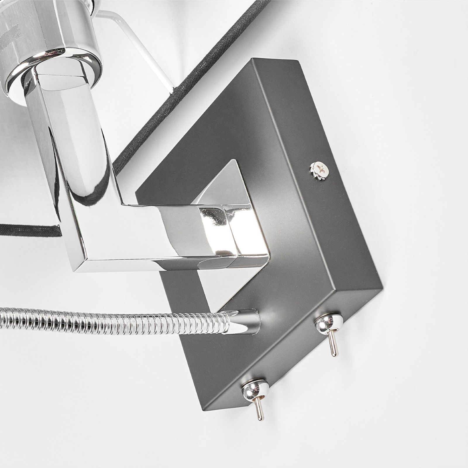 Lucande Musta Seinävalaisin Rebekka LED-lukuvarrella - Image 7