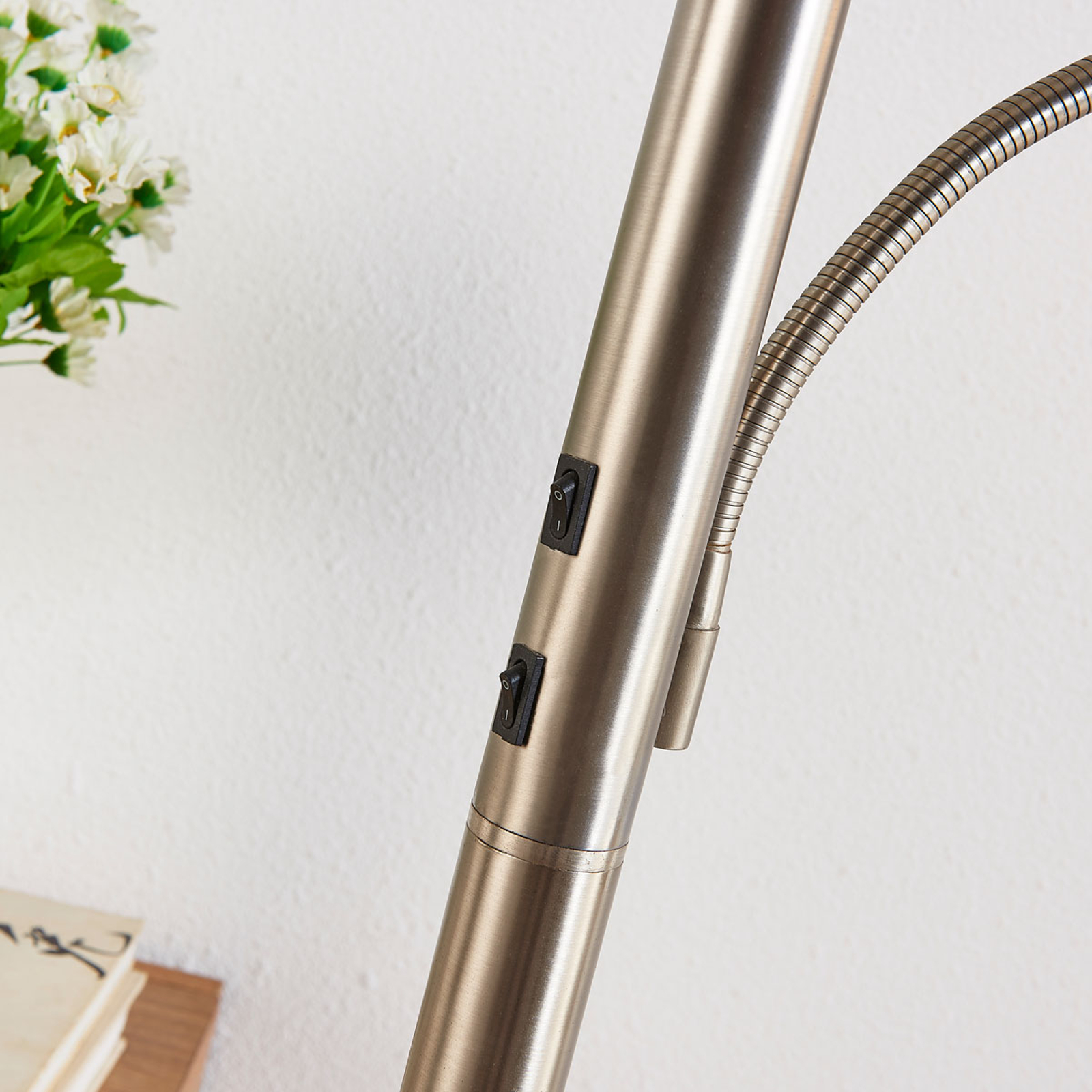 Lucande Nikkelinvärinen Lattiavalo Dunja Lukulampulla - Image 5